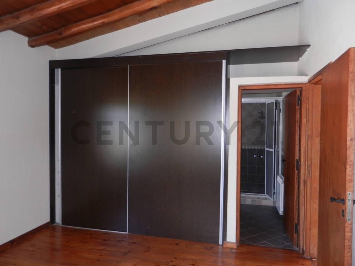 Foto de CENTURY21 VENDE ESPECTACULAR VIVIENDA EN BARRIO FURLOTTI, imagen 2
