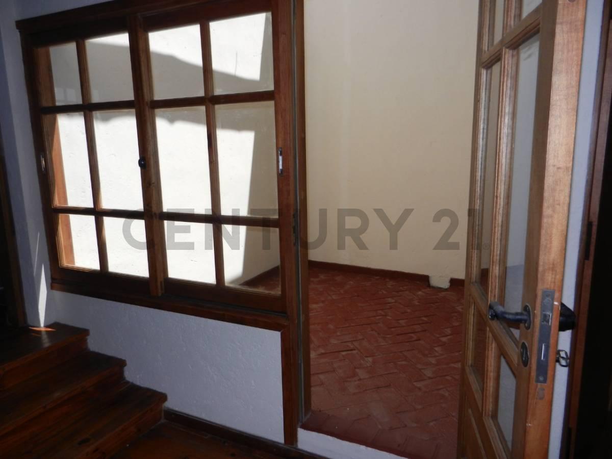 Foto de CENTURY21 VENDE ESPECTACULAR VIVIENDA EN BARRIO FURLOTTI, imagen 3