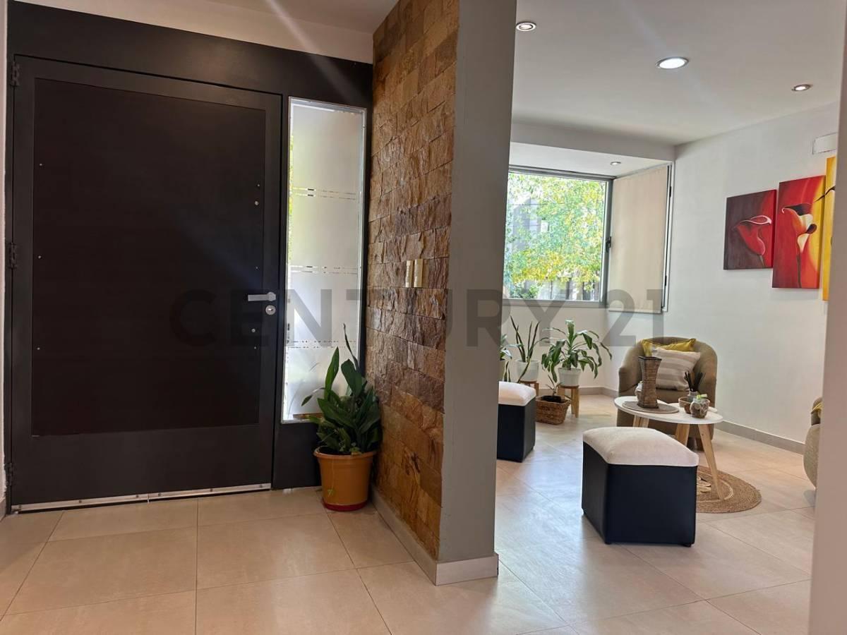 Foto de CENTURY 21 LOPEZ ALQUILA CASA EN GUAYMALLEN BARRIO PRIVADO LA BAJADA, imagen 4