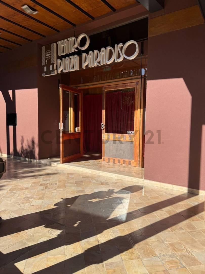 Foto de VENTA DE HOTEL + 6 LOCALES COMERCIALES EN CHACRAS DE CORIA, imagen 3