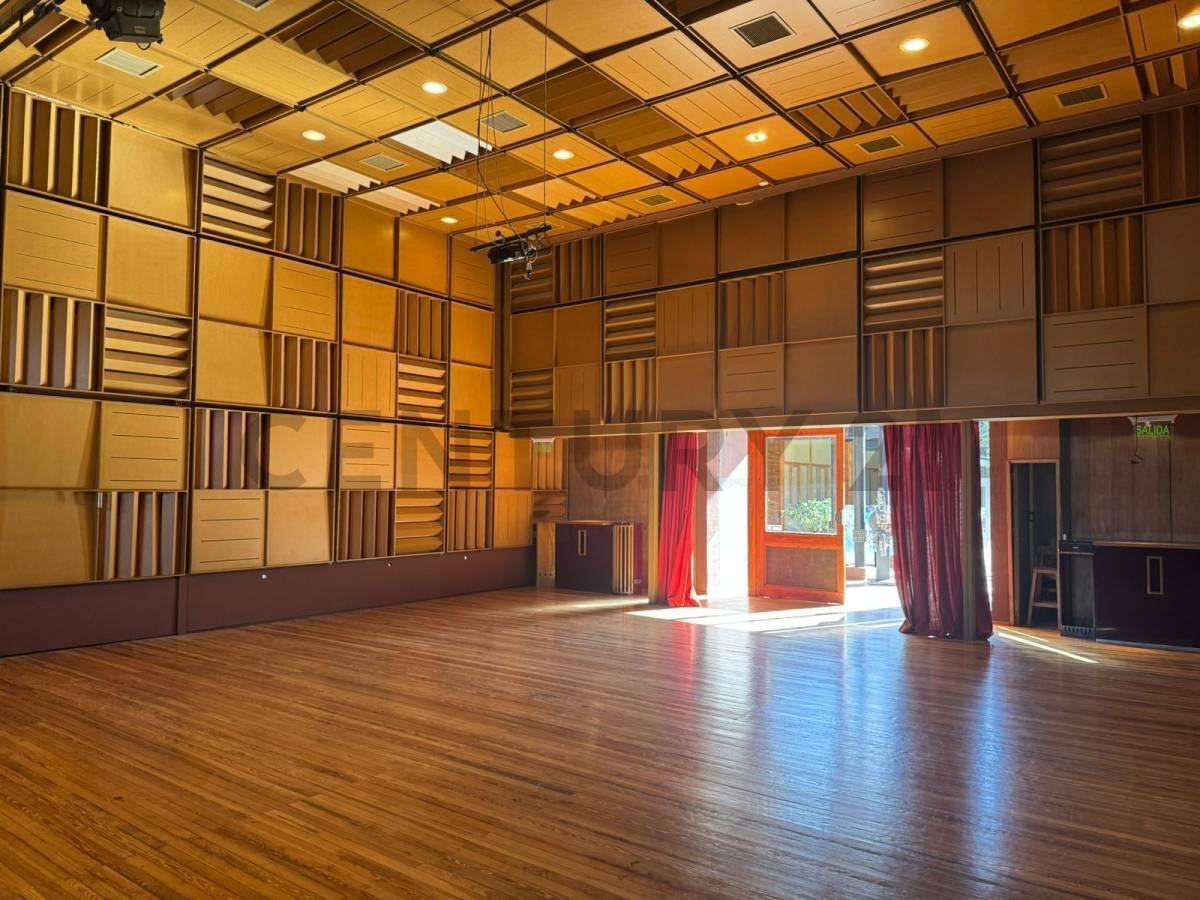 Foto de VENTA DE HOTEL + 6 LOCALES COMERCIALES EN CHACRAS DE CORIA, imagen 5