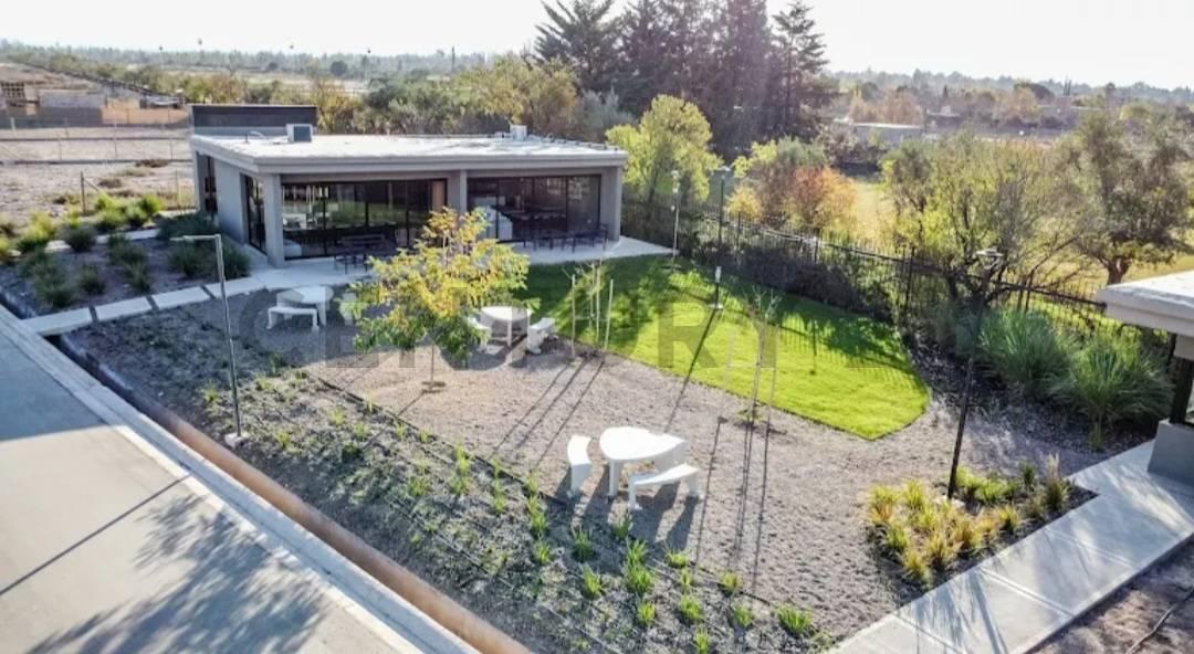 Foto de LOTE EN VENTA VISTALBA LUJAN DE CUYO, imagen 1