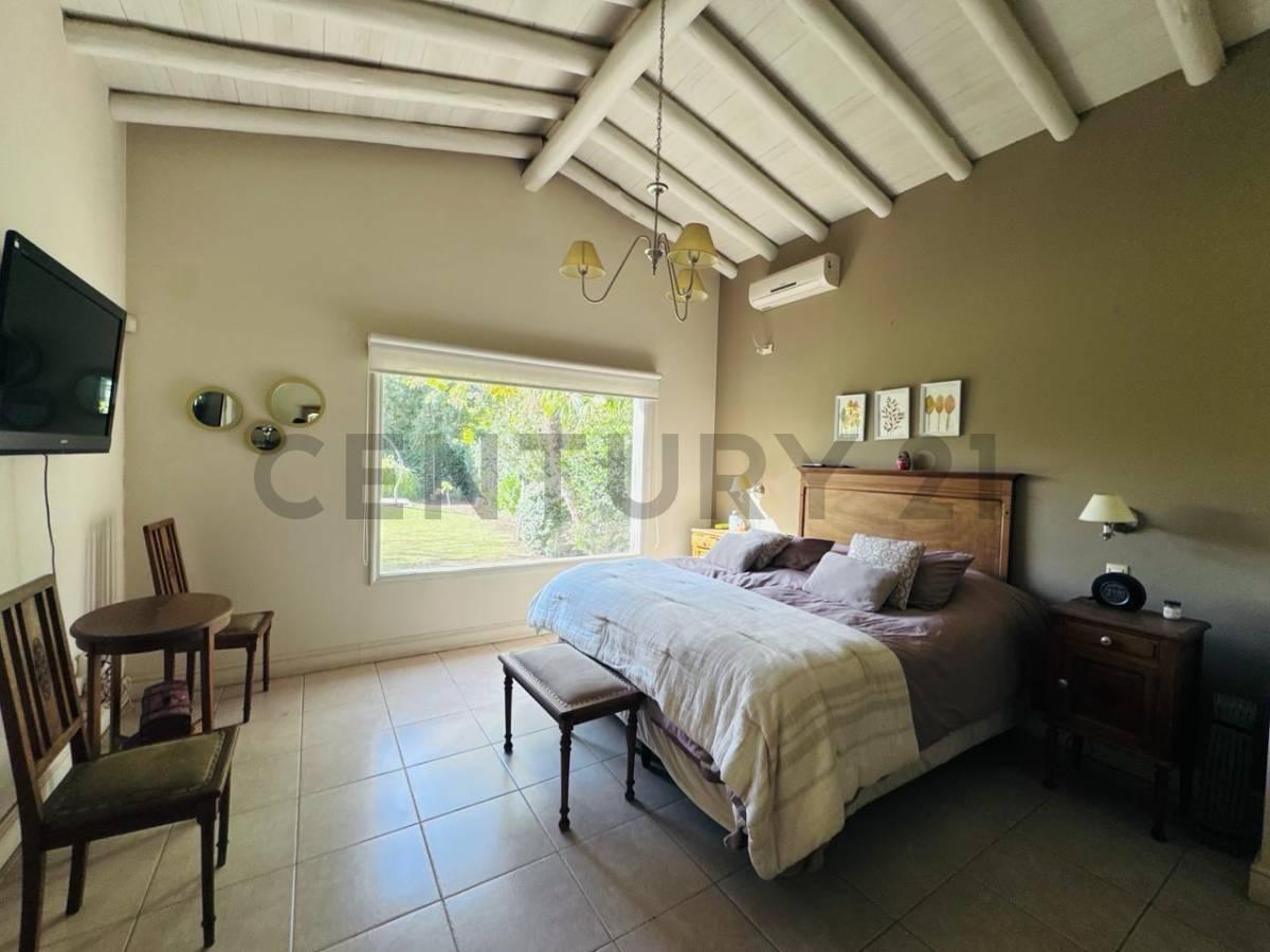 Foto de HERMOSA CASA EN CHACRAS DE CORIA, imagen 4