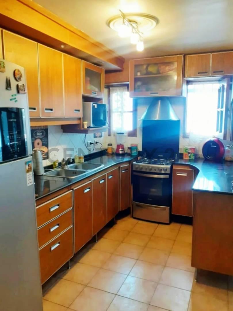 Foto de Century 21 VENDE Hermosa casa ubicada en Dorrego, Guaymallén, sobre, imagen 1