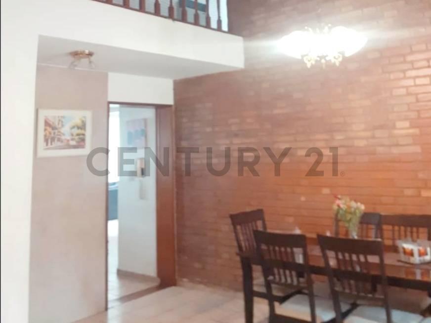Foto de Century 21 VENDE Hermosa casa ubicada en Dorrego, Guaymallén, sobre, imagen 3