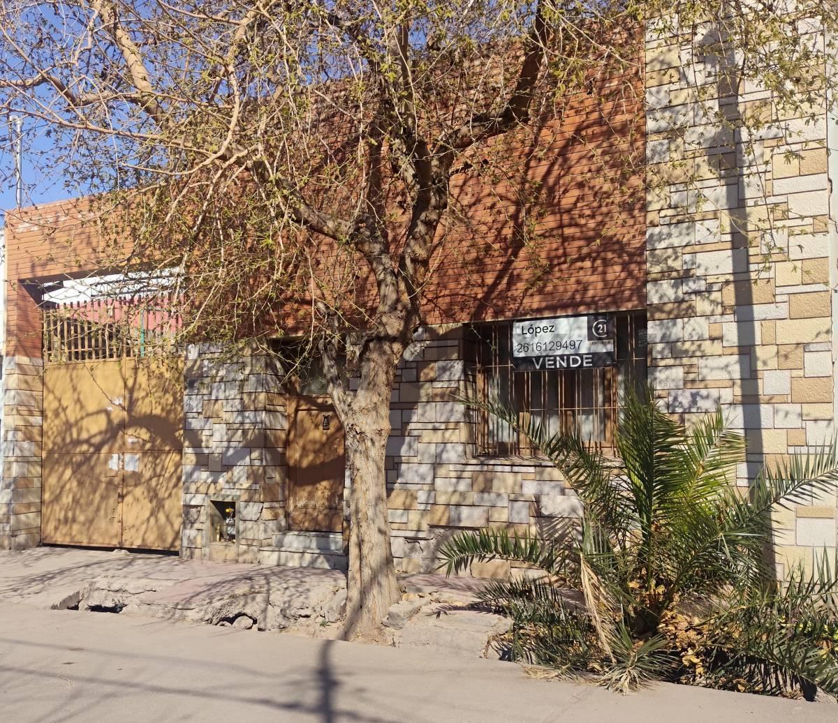 Foto de Casa a reciclar en Venta Dorrego, imagen 2