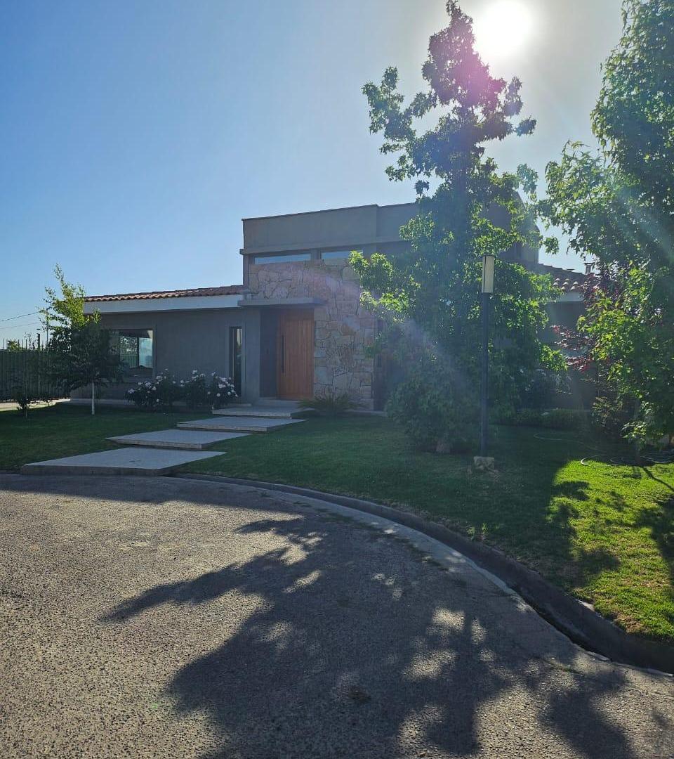 Foto de Casa en venta en VILLA ATILIA LUJAN DE CUYO, imagen 3