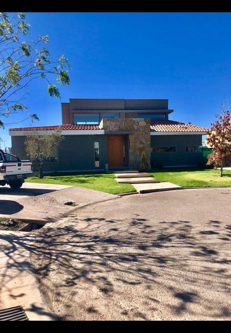 Foto de Casa en venta en VILLA ATILIA LUJAN DE CUYO, imagen 2