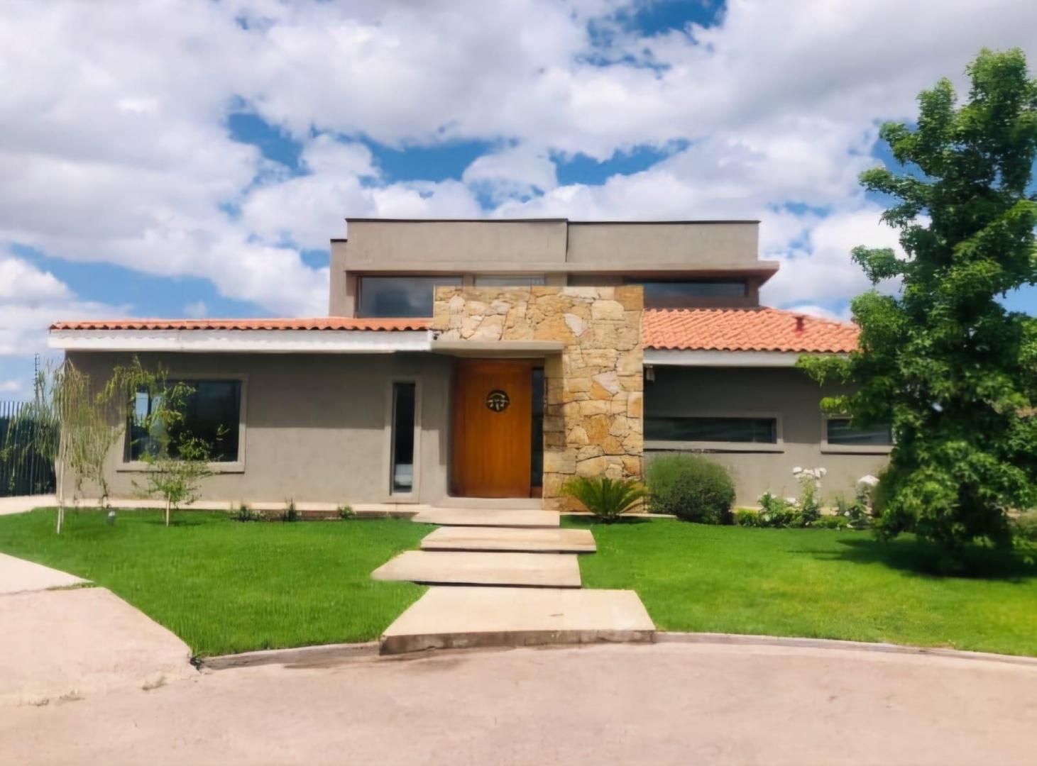 Foto de Casa en venta en VILLA ATILIA LUJAN DE CUYO, imagen 1