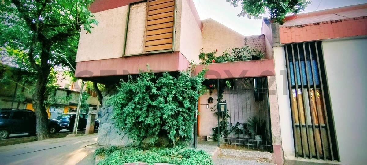 Foto de Century 21 López vende casa esquina de dos plantas en ciudad de Mendoza, imagen 4