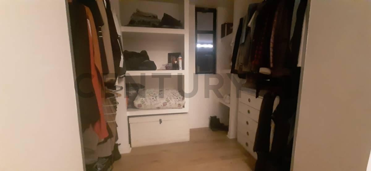 Foto de SE VENDE AMPLIA Y HERMOSA PROPIEDAD EN GODOY CRUZ CON DEPARTAMENTO EN, imagen 3