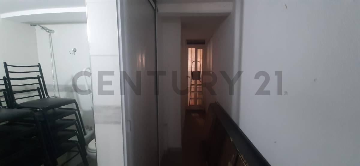 Foto de SE VENDE AMPLIA Y HERMOSA PROPIEDAD EN GODOY CRUZ CON DEPARTAMENTO EN, imagen 4