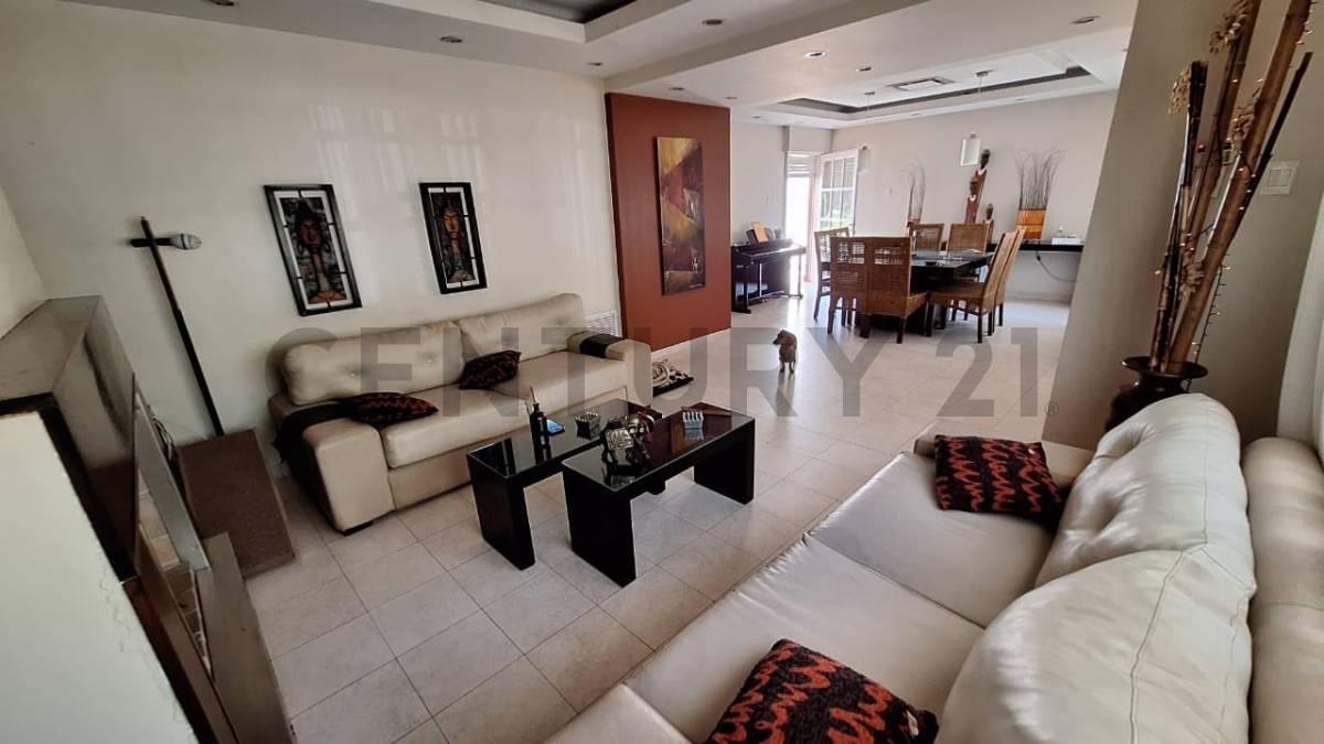 Foto de CASA EN VENTA CON EXCELENTE UBICACION, imagen 1