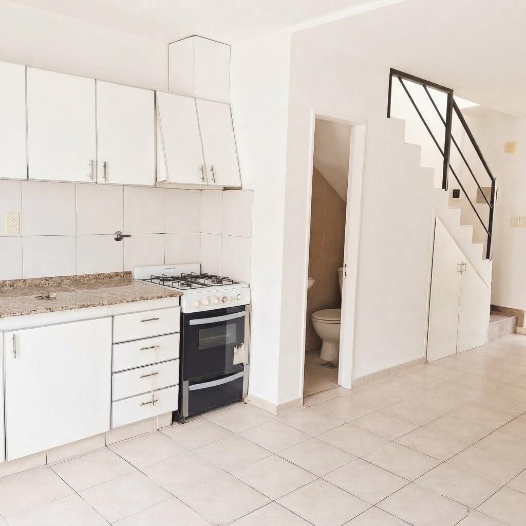 Foto de Casa Duplex en alquiler en villa Catalina, imagen 4