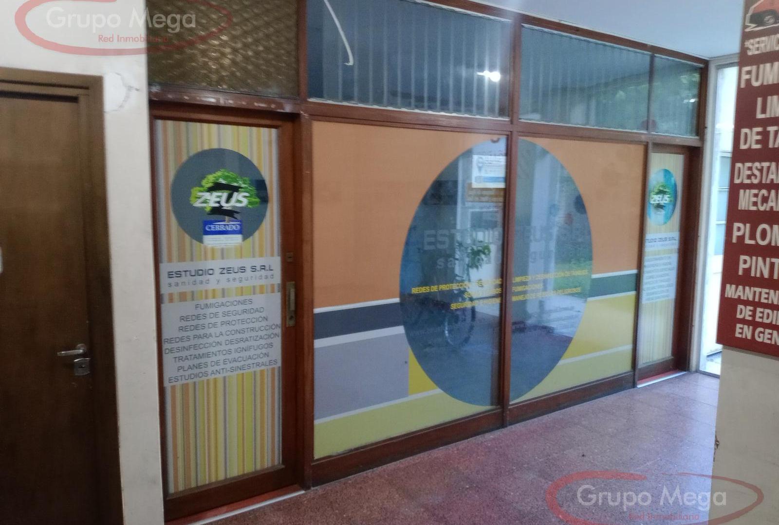 Local en Galería en Excelente Ubicación ! Oportunidad por Precio!
