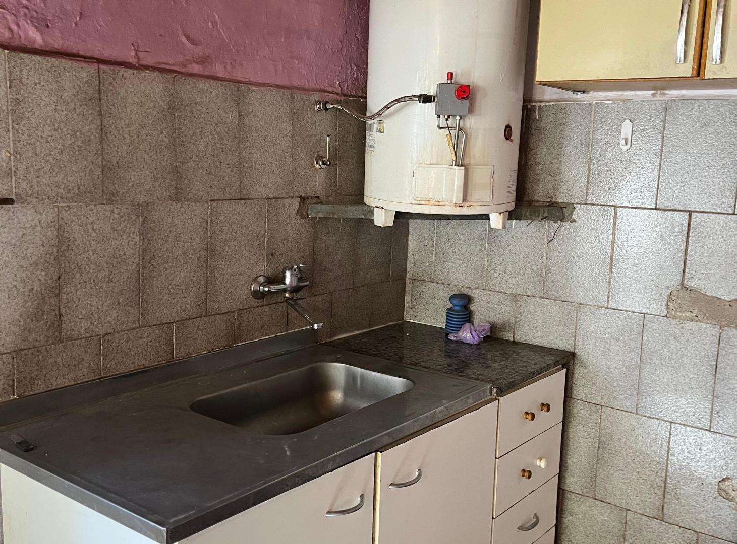 Foto de VENTA Casa Centenario 2 Dorm., imagen 5