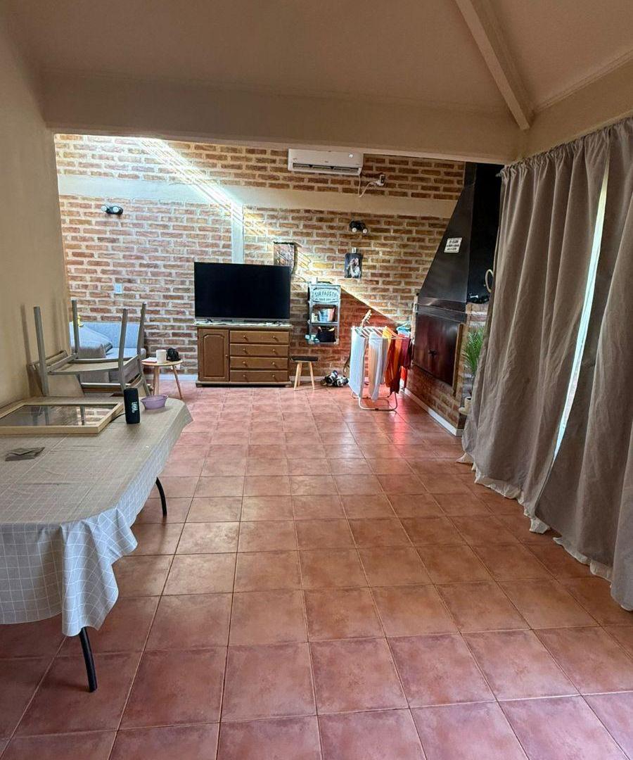 VENTA casa Villa Mari Menuco