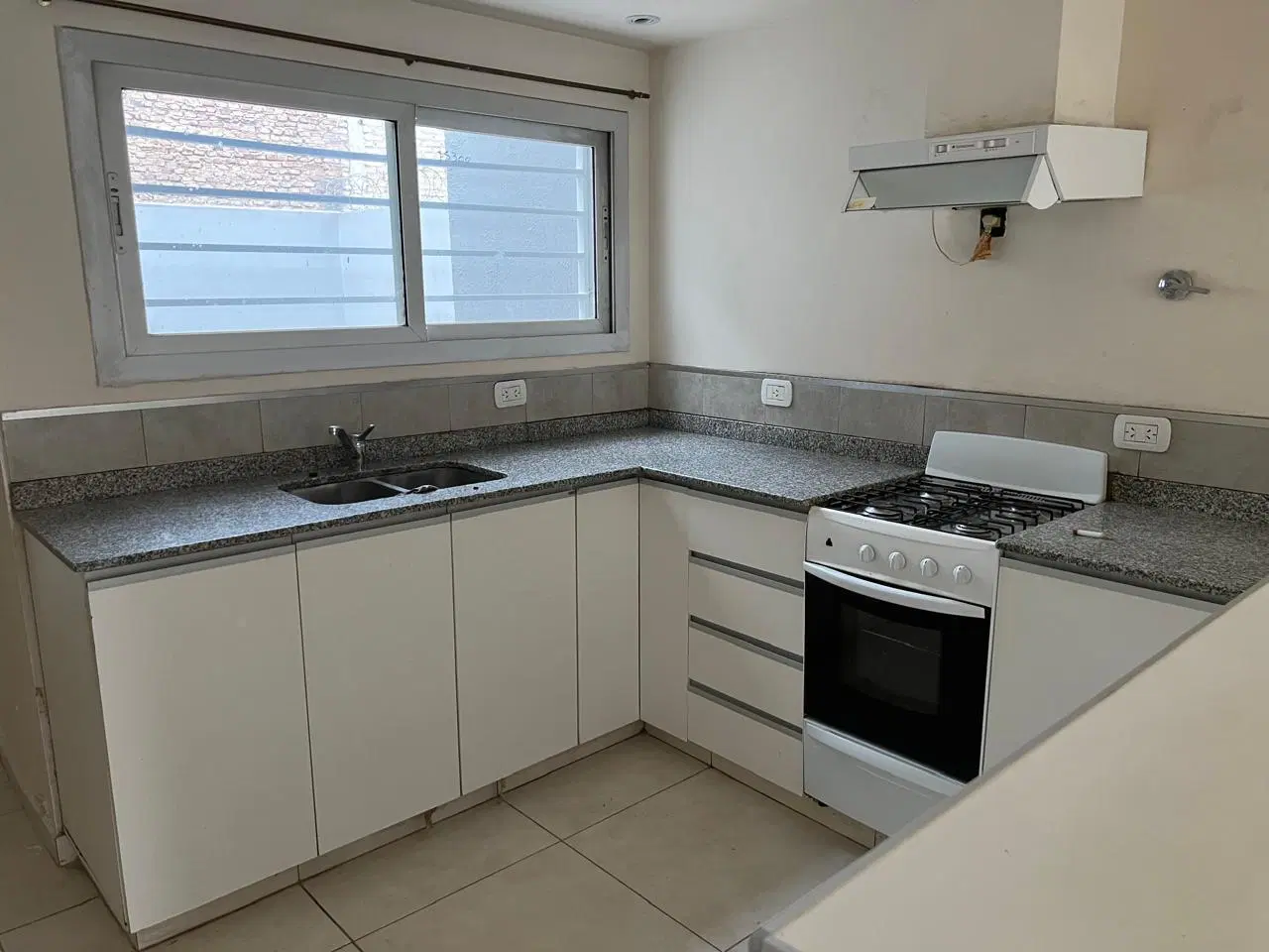 ALQUILER Duplex Centenario 1
