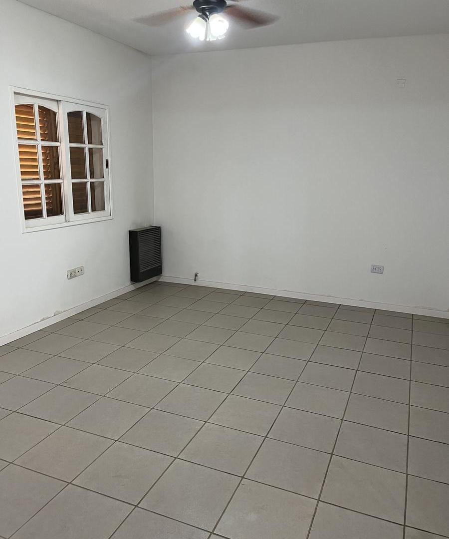 Foto de ALQUILER Casa 3 dorm. Santa Genoveva, imagen 4