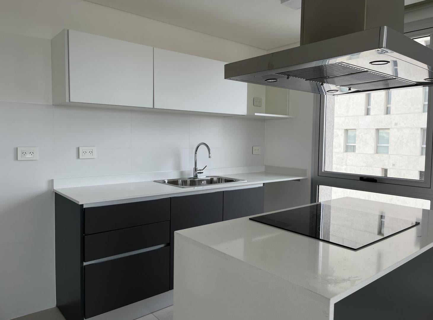 Foto de Alquiler departamento 2 dormitorios Torre Trade Neuquen, imagen 3