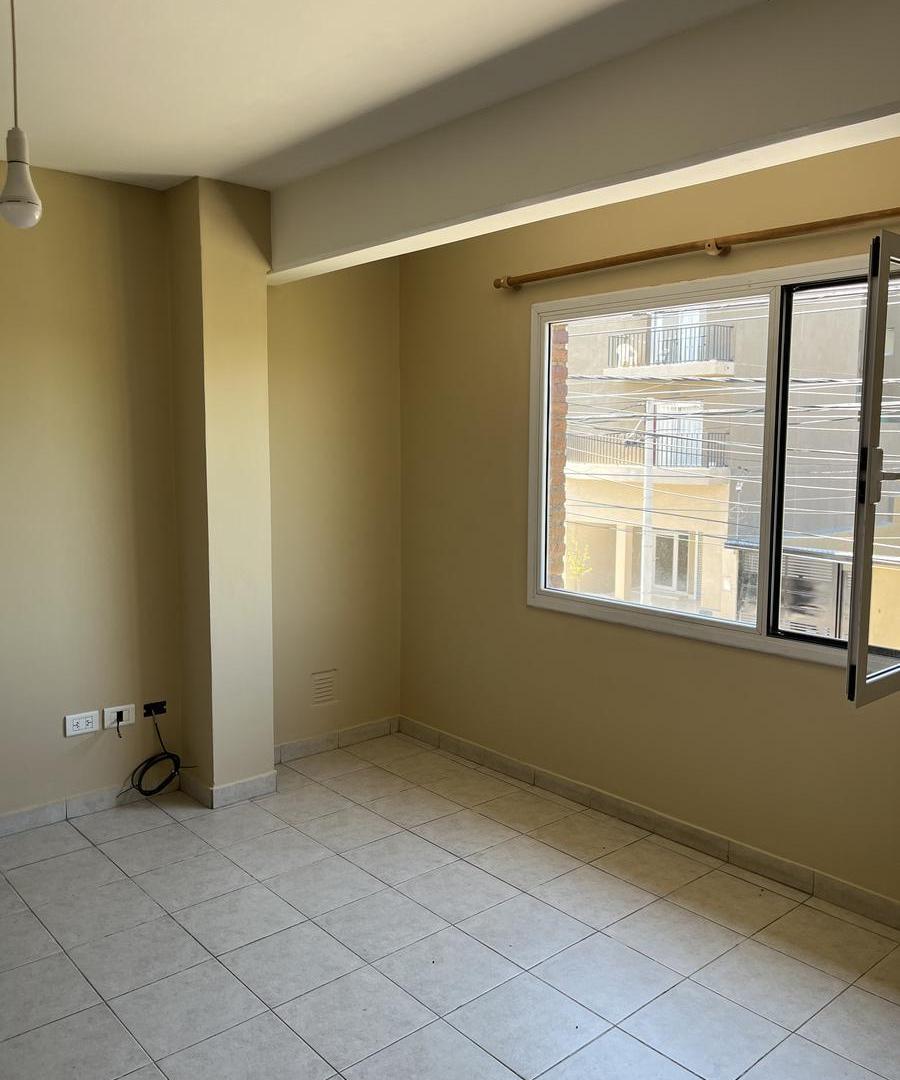 Foto de Alquiler departamento 1 dormitorio Cipolletti, imagen 2