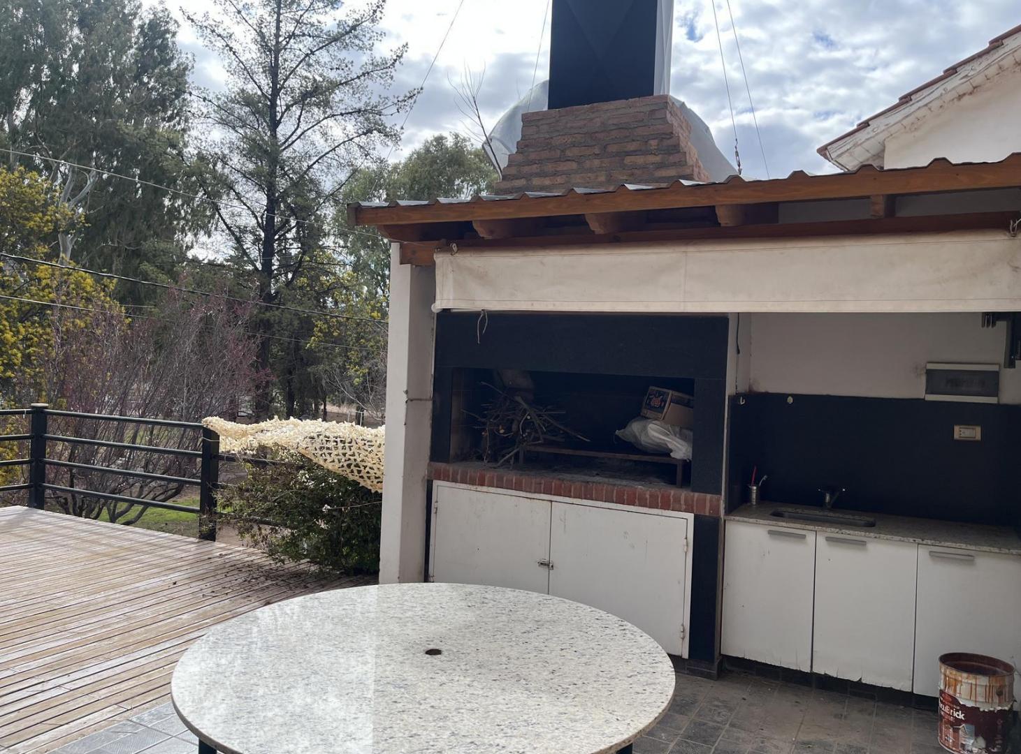 Foto de VENTA Casa Mari Menuco 2 dormitorios, imagen 2