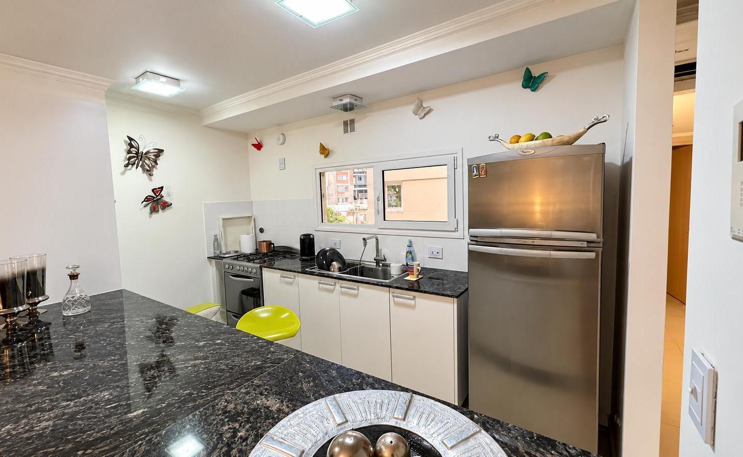 Foto de VENTA Departamento 2 dormitorios con cochera - Centro, Neuquén, imagen 1