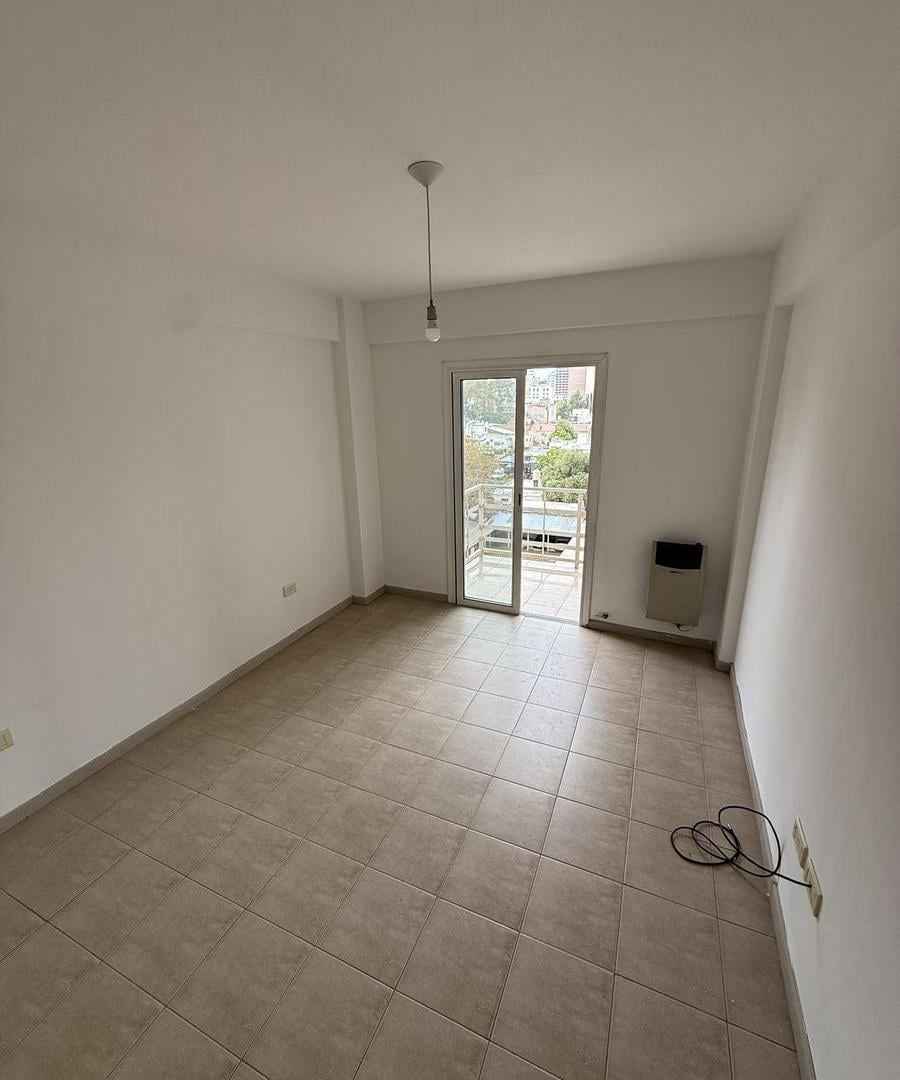 Foto de VENTA Departamento en Neuquén 1 dorm. con cochera, imagen 1