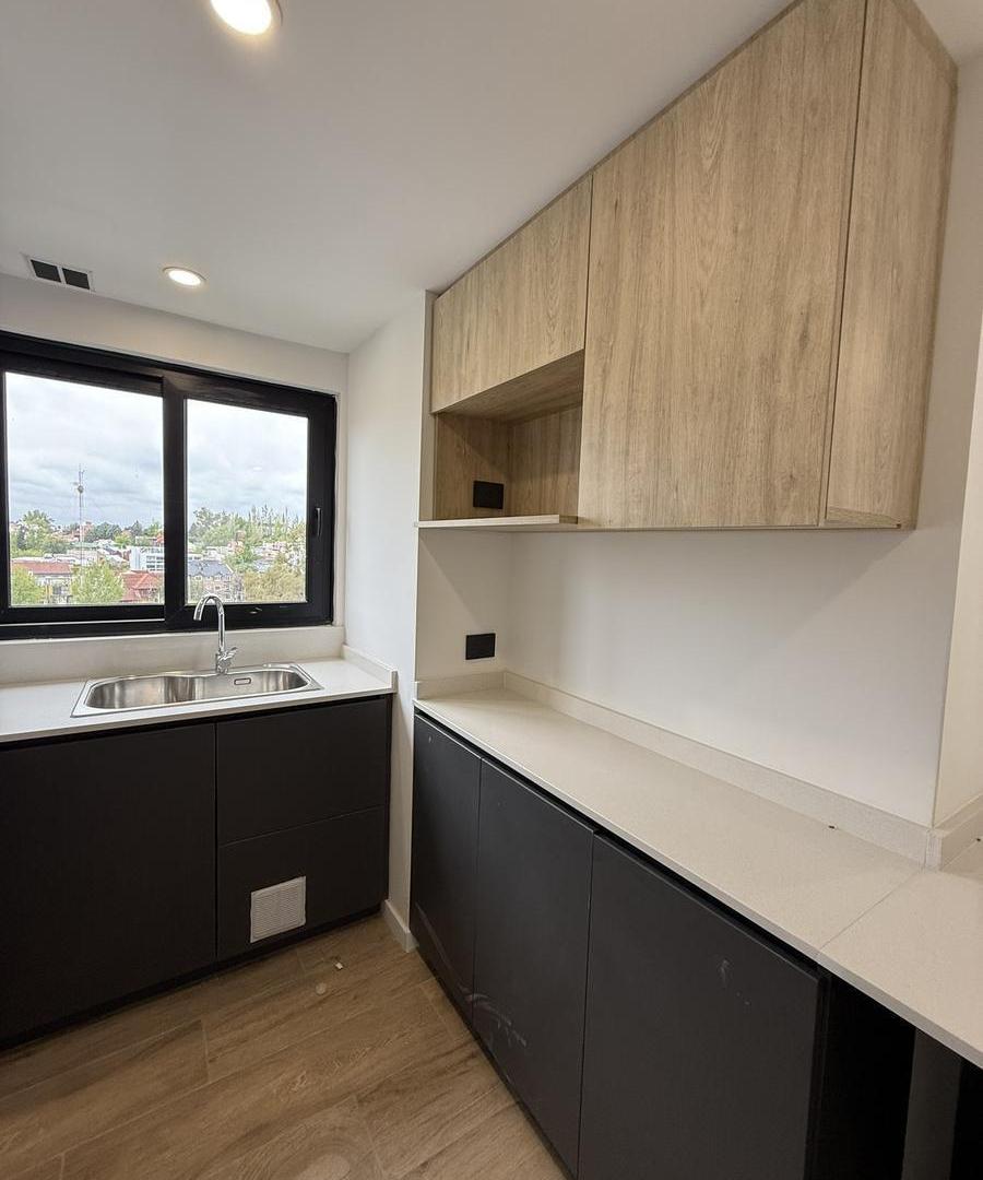 Foto de ALQUILER Departamento en Neuquen 2 dorm. cochera y baulera, imagen 2