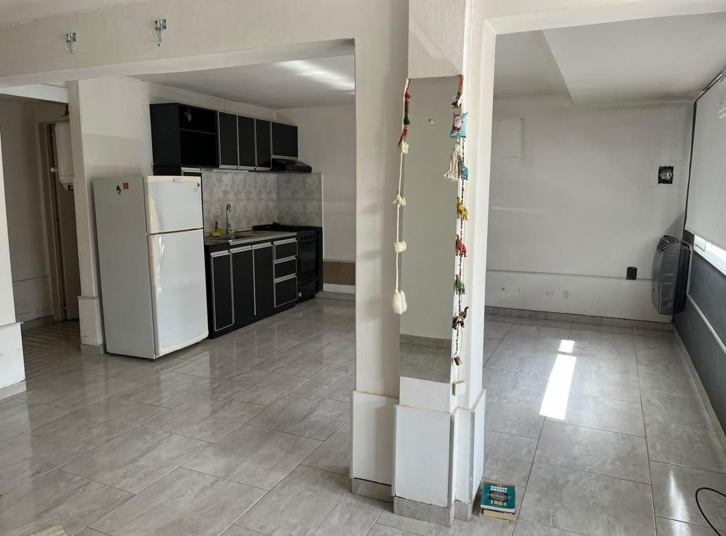 VENTA Casa Centenario 4 dorm.