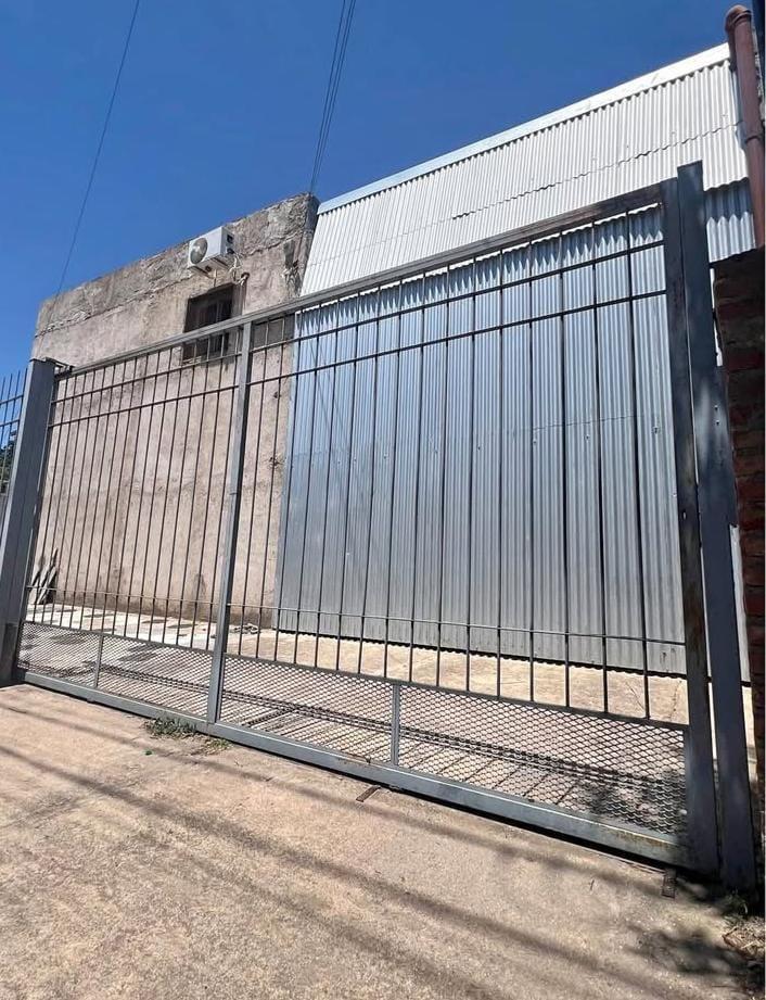 Venta Galpon/deposito Zona Norte, Argüello a 5 Cuadras de Av Donato Alvarez 3