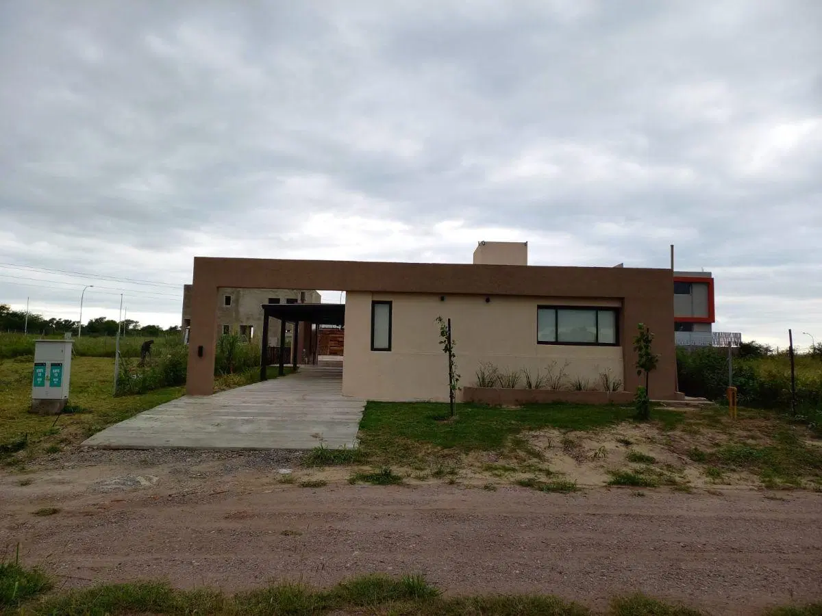 ALQUILER Aires del Nordeste Hermosa Casa Pileta Cochera Quincho Ubicada Sobre Ruta E53 Unquillo 3