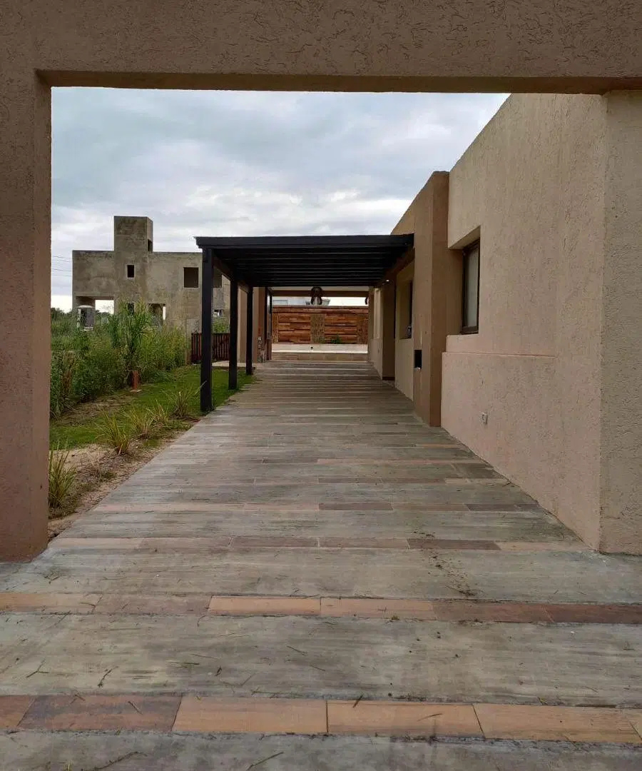 ALQUILER Aires del Nordeste Hermosa Casa Pileta Cochera Quincho Ubicada Sobre Ruta E53 Unquillo 2