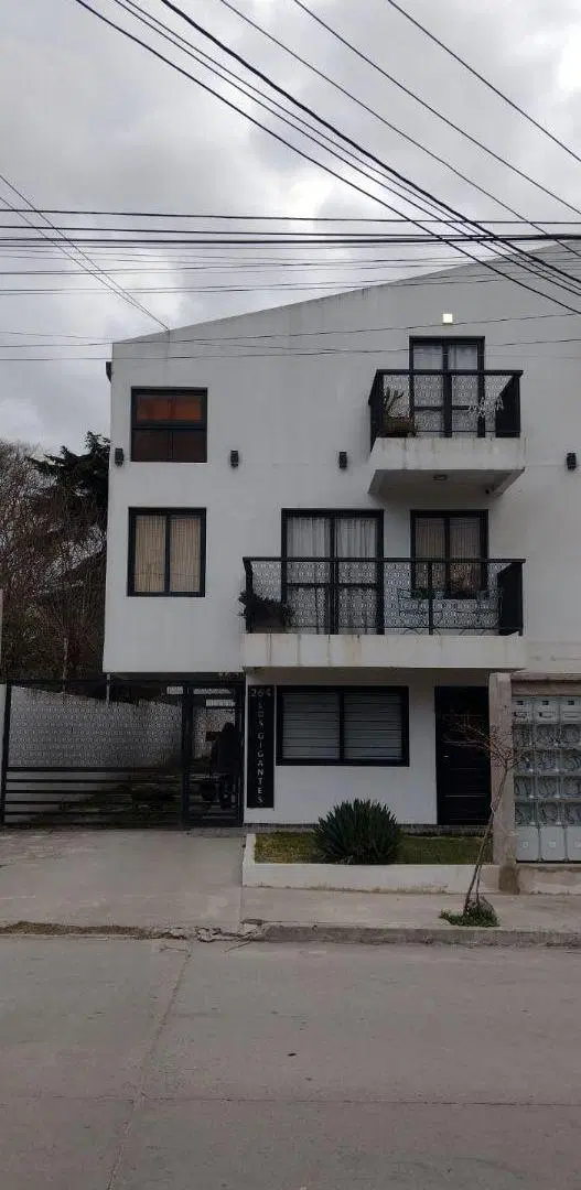 ALQUILER VILLA CARLOS PAZ DPTO TIPO LOFT AMOBLADO CON COCHERA A UNA CUADRA AV CARCANO 1