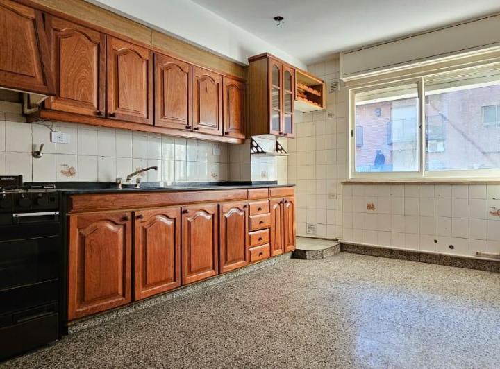 ALQUILO EXCELENTE DEPARTAMENTO CON COCHERA CALLE LARRAÑAGA 3