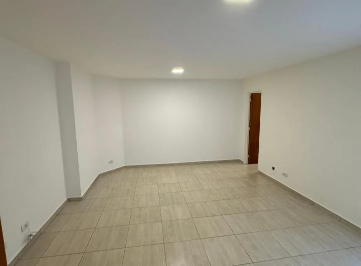 1 Dormitorio MUY GRANDE - frente a Pocito 2