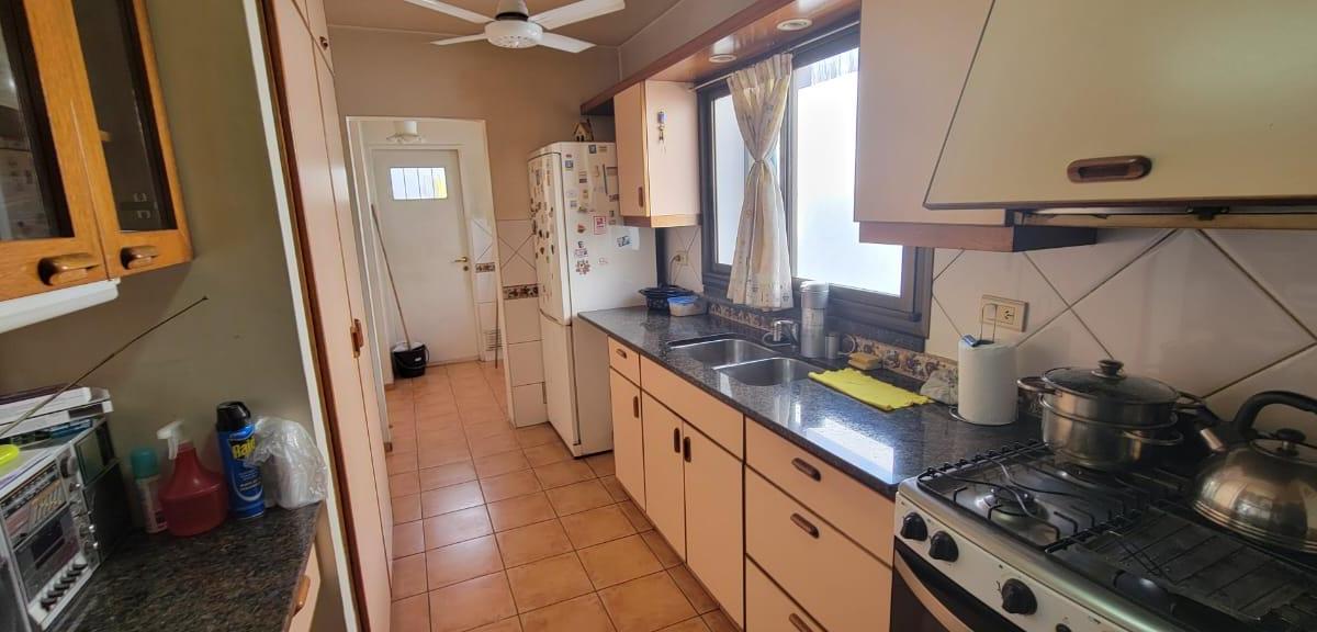 Se Vende Casa en Barrio Escorial 1