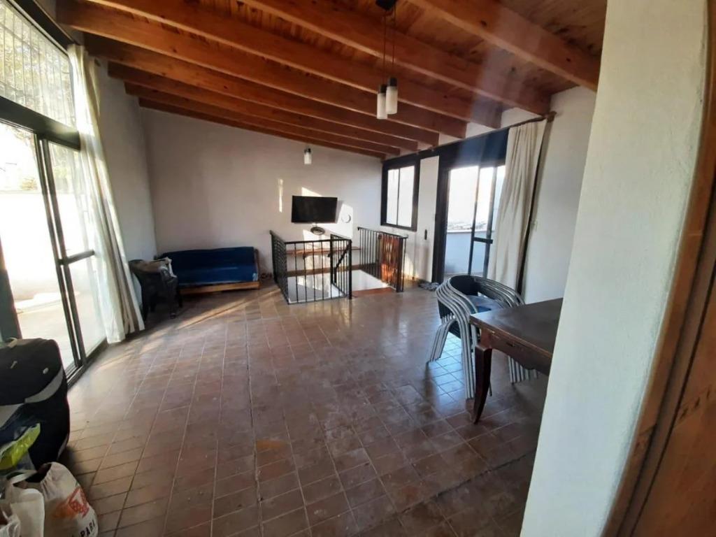 Hermosa Casa en 6ta Sección 3