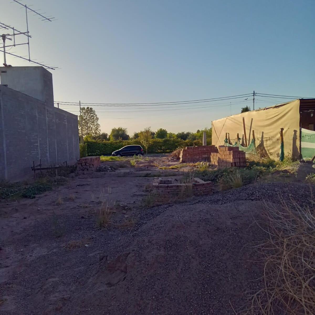 Excelente Terreno de 420 m² en Barrio Semi Privado - Listo Para Escriturar 1
