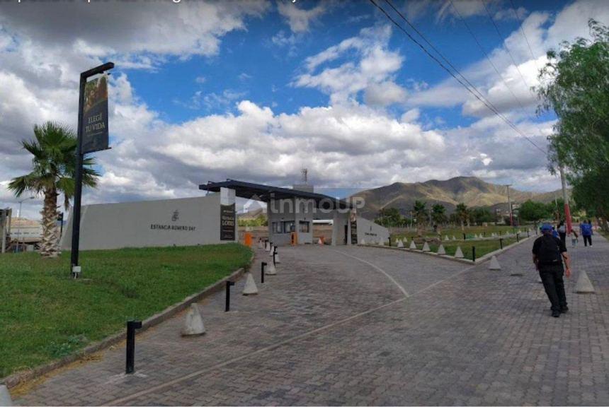 ¡Oportunidad Única! Lote en Estancia Romero Day con Vista a La Montaña 2