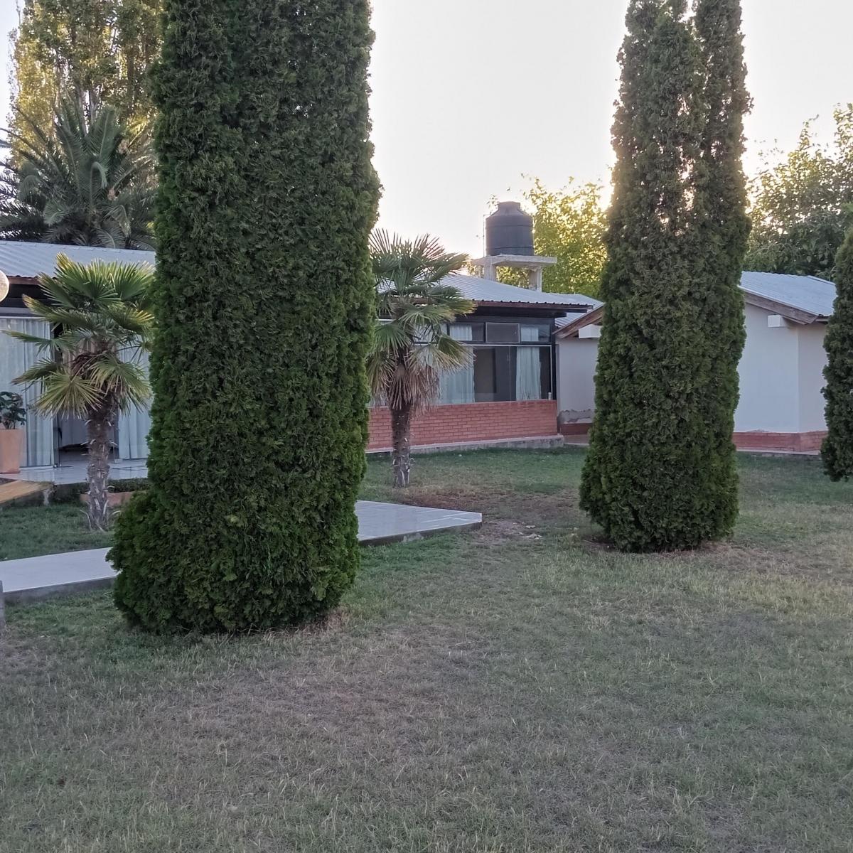 Salón de Fiesta Para 70 Personas con Amplio Parquizado y Cocina Equipada 2