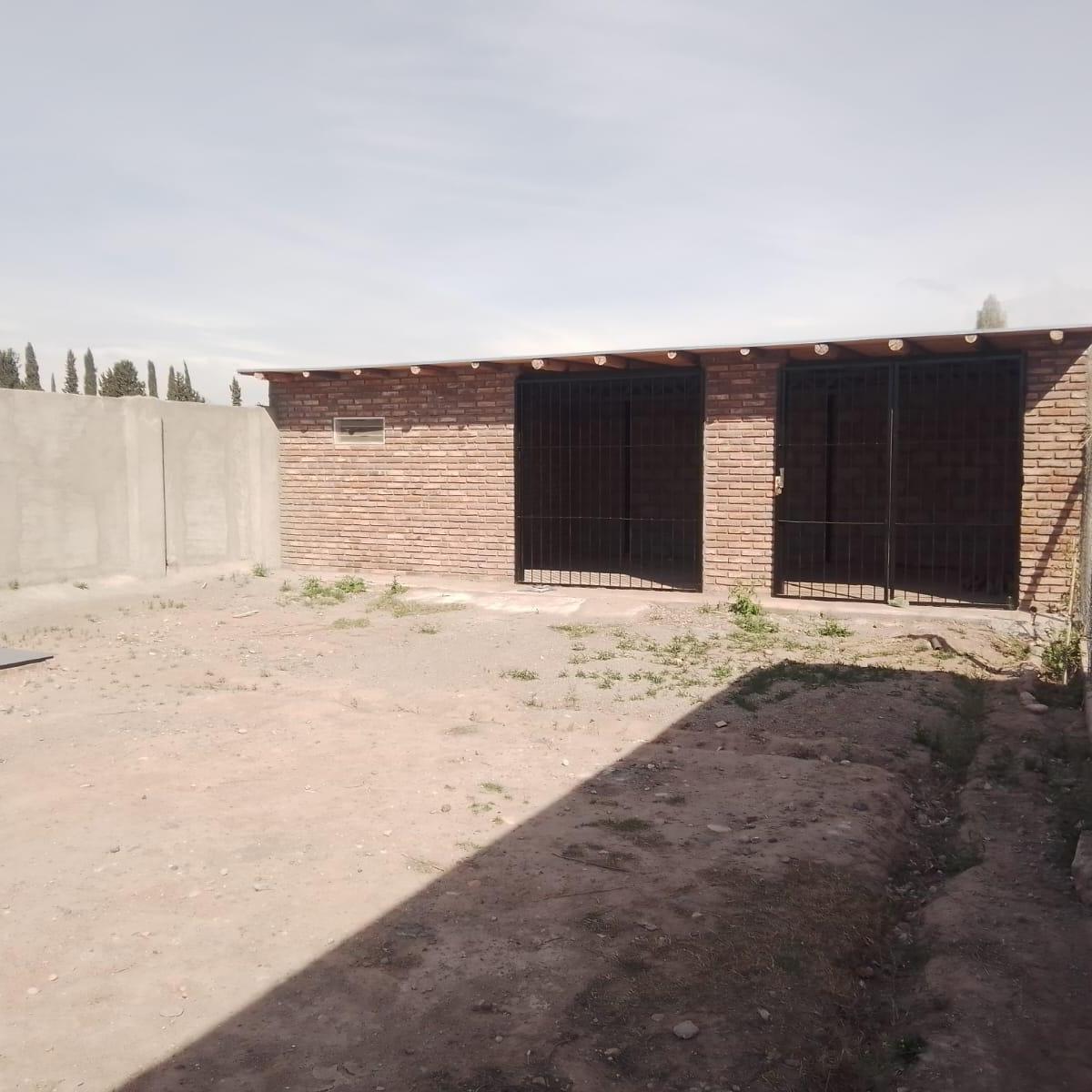 Lote con Construcción de Monoambiente/quincho en Condominio Cerrado 2