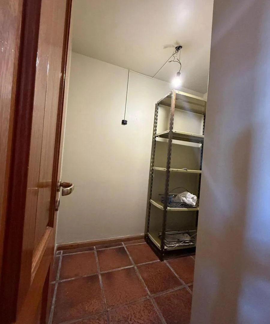 Foto de Casa con 5 dormitorios de 310 m² en venta en Sexta Sección, imagen 3
