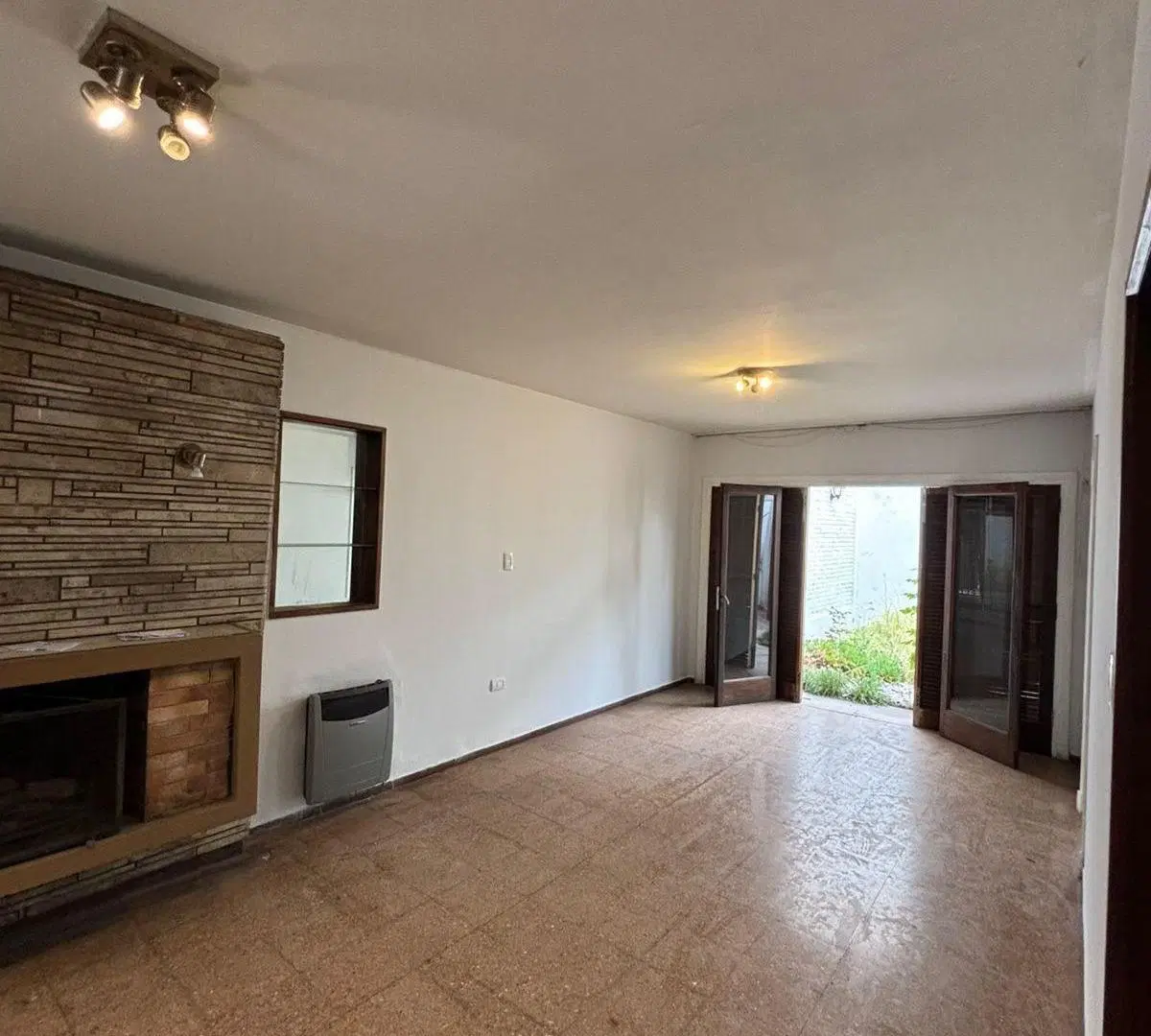 Hermosa Casa en Venta en Mendoza, cuarta sección 2