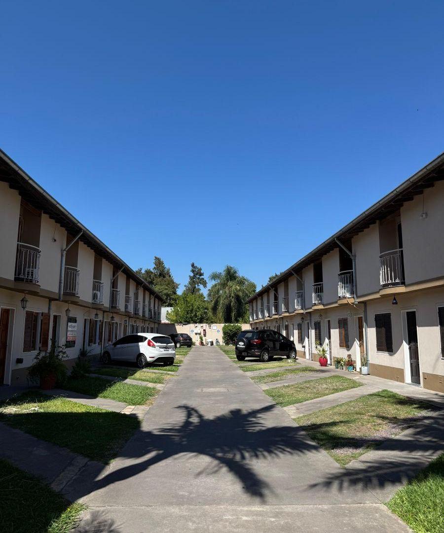 MARTIN CORONADO, DUPLEX EN VENTA 3 AMBIENTES CON ENTRADA DE COCHE