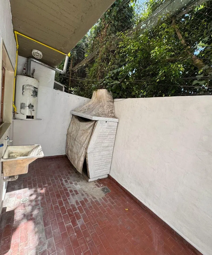 MARTIN CORONADO, DUPLEX EN VENTA 3 AMBIENTES CON ENTRADA DE COCHE 4