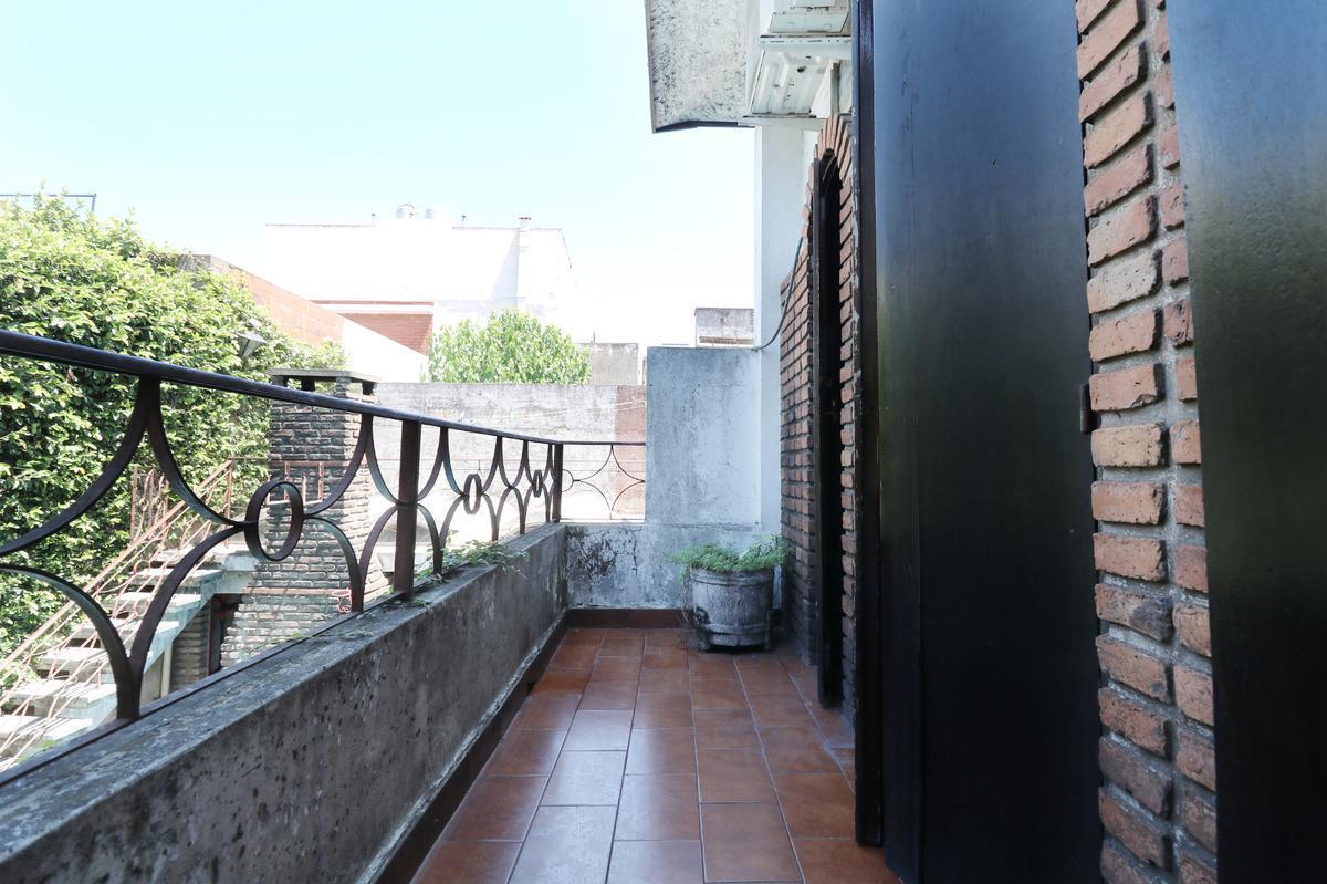 Venta Casa en Lote Propio 5 Ambientes Apto Credito Patio Terraza 3 Cocheras Ciudadela 2