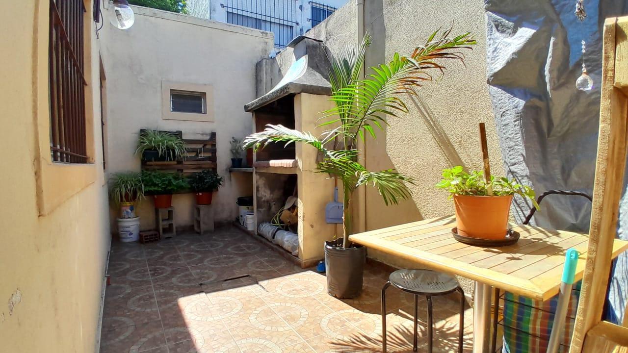 VENTA PH 3 AMBIENTES AMPLIO  LUMINOSO  PATIO PARRILLA APTO CRÉDITO PERMUTA Y FINANCIACIÓN