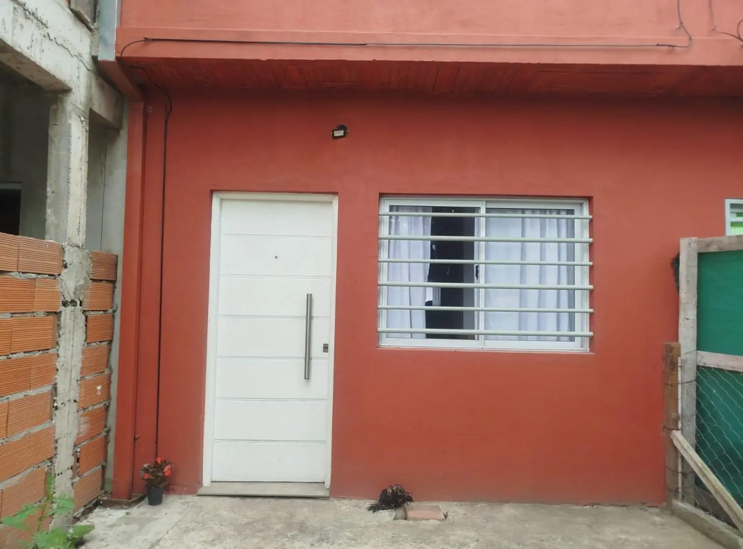 VENTA DUPLEX 3 AMBIENTES 2 PLANTAS CON PATIO Y COCHERA PILAR BARRIO SAN LUIS 2