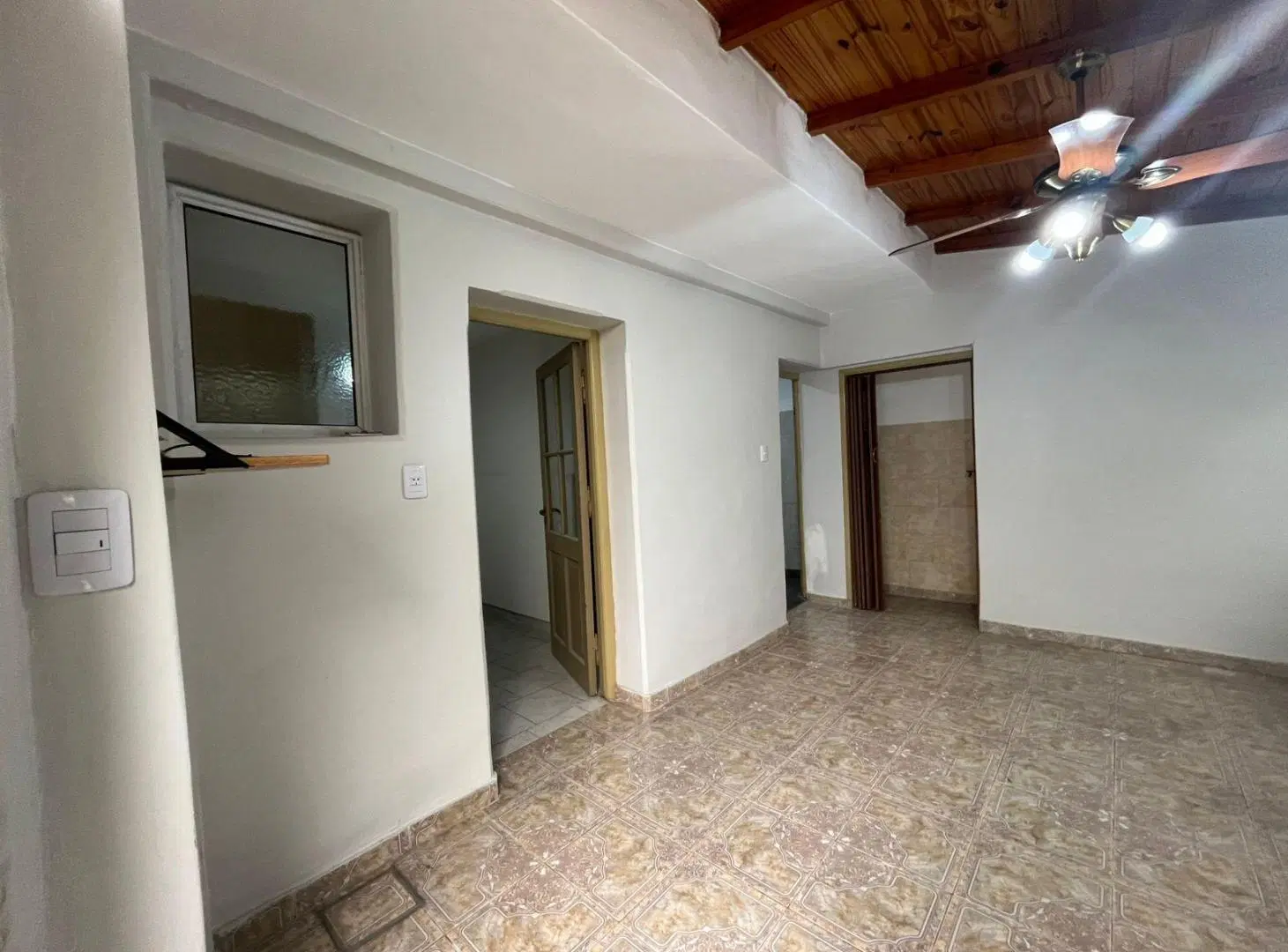 ALQUILER de PH 6 Ambientes Ideal Comercial o Vivienda | Sin Expensas | Patio   Trifásica | CABA 3